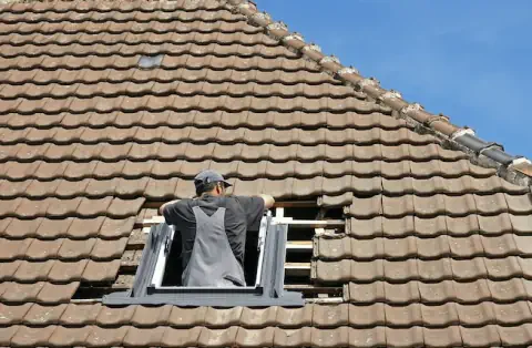 Pose de velux - Saint-Amant de Boixe